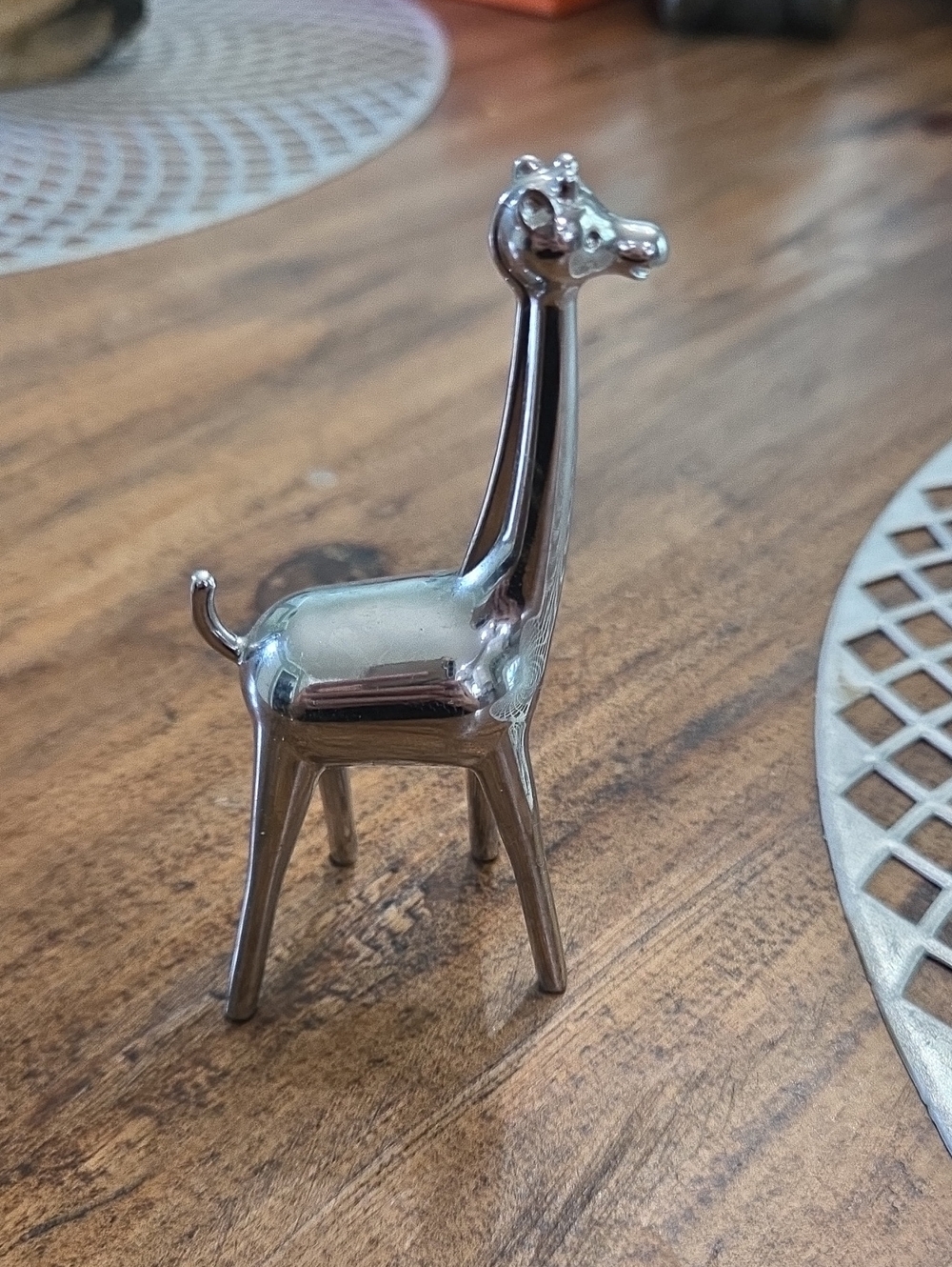 Silver Giraffe Decorative Ring Holder